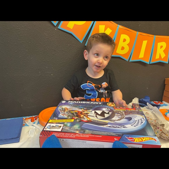 Meet your Posher - Picture 5 of 9